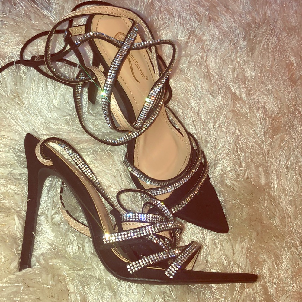 Beautiful and sexy black heels 👠